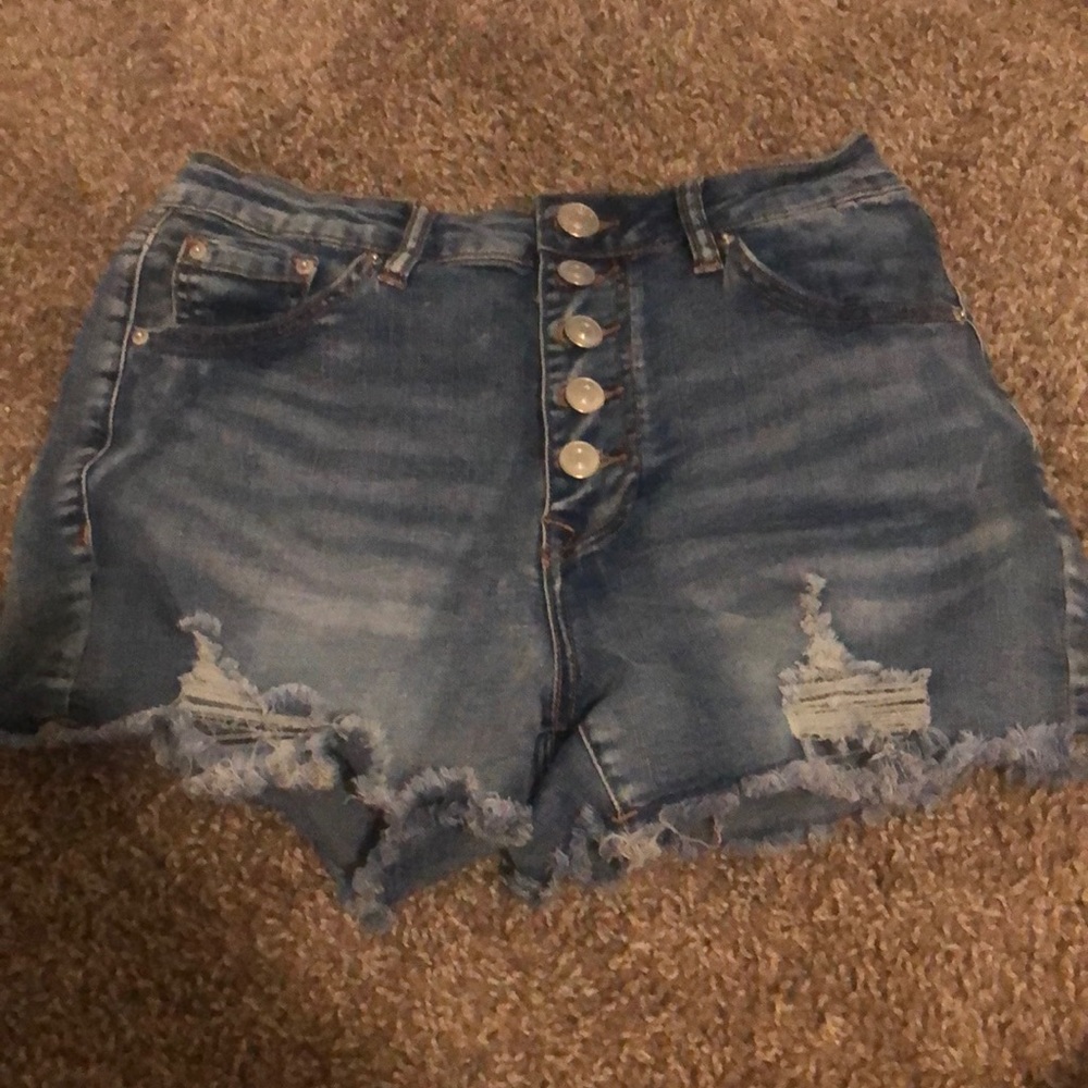 Rue 21 button up shorts